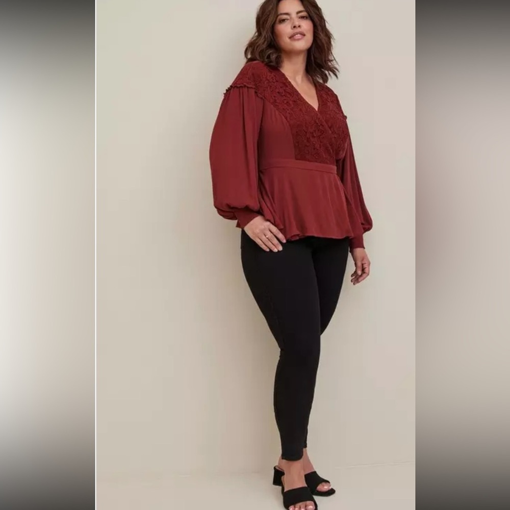 TORRID Crinkle Gauze Lace Inset Surplice Top Size 2X